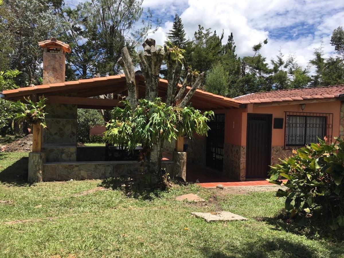 La Casa De Piedra Villa Guatapé Exterior foto
